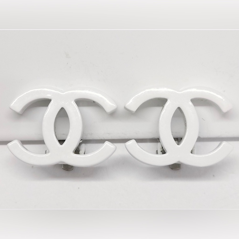 CHANEL Classic White CC earrings